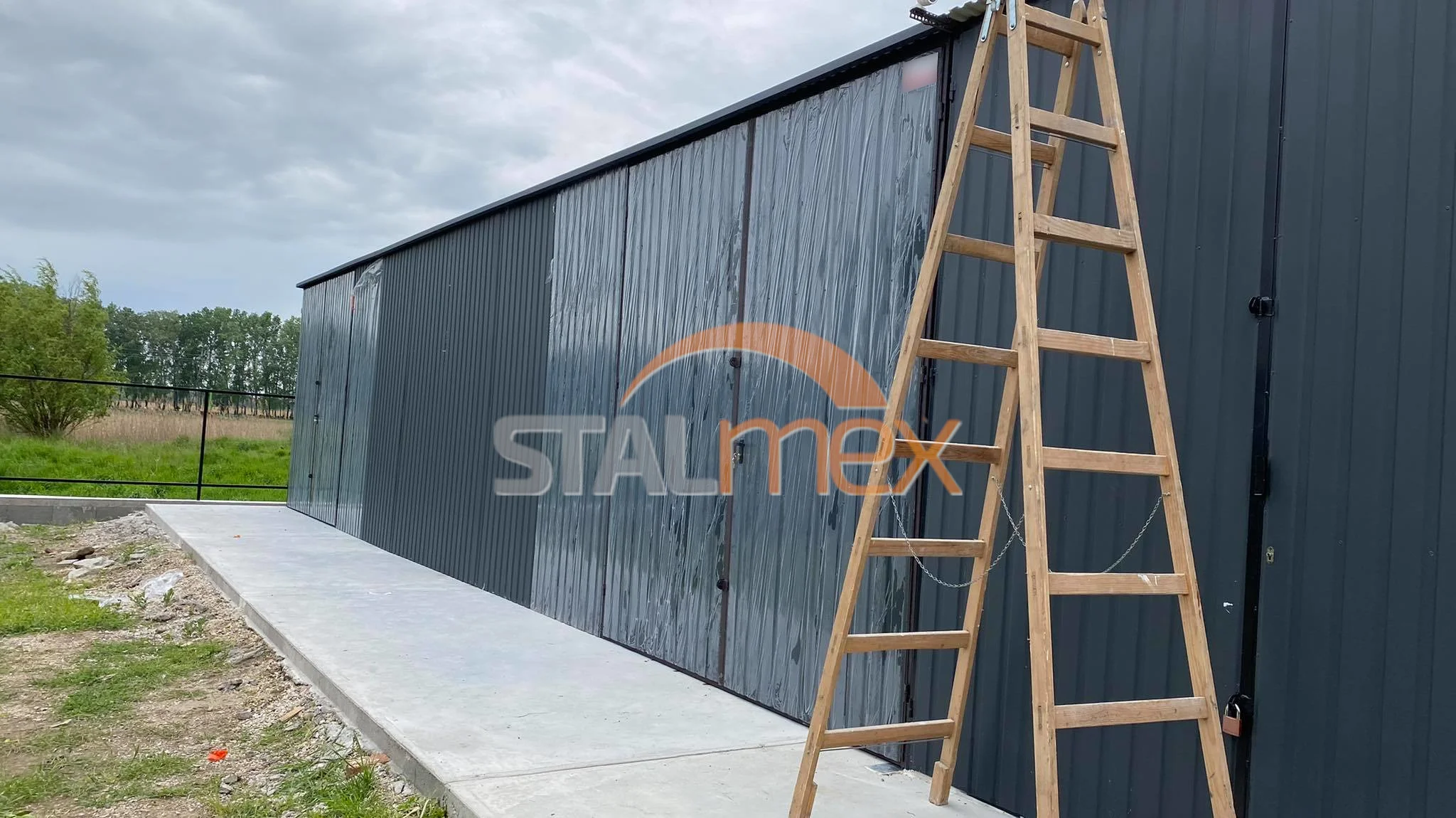 Garaż blaszany / hala magazynowa BTX 7016 grafit MAT - obrazek 2