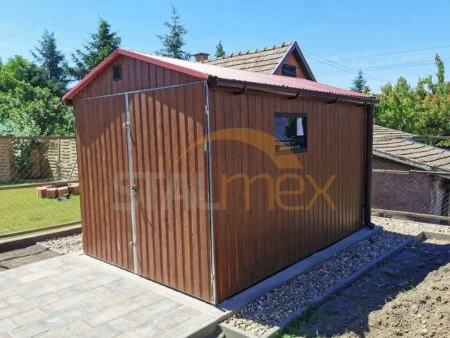 Domek ogrodowy drewnopodobny 2,5×3,5×2,40 – złoty dąb, dach dwuspadowy, drzwi dwuskrzydłowe, okno PCV