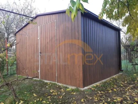 Domek ogrodowy drewnopodobny 4×3×2,50 – orzech, dach dwuspadowy, drzwi dwuskrzydłowe