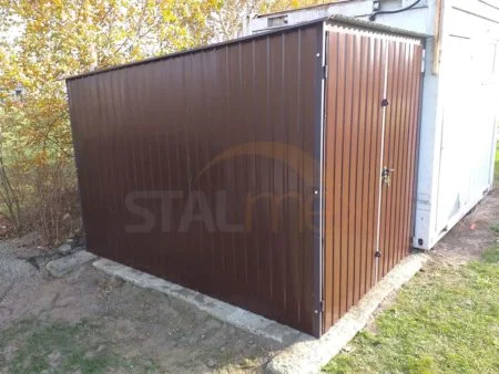 Domek ogrodowy w kolorze 2×3×2,10 – RAL 8017 brązowy, spad dachu do tyłu, drzwi dwuskrzydłowe