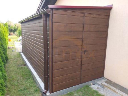 Domek ogrodowy drewnopodobny 2×4×2,30 – orzech, spad dachu na lewą stronę, drzwi dwuskrzydłowe