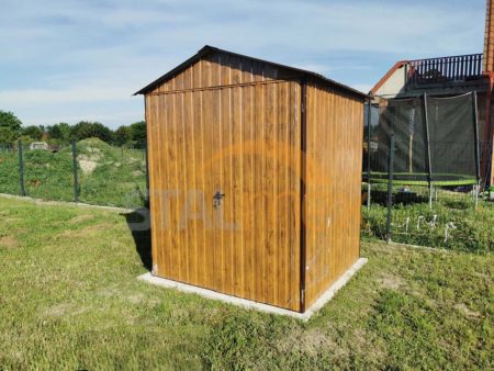 Domek ogrodowy drewnopodobny 2×2×2,40 – złoty dąb, dach dwuspadowy, drzwi dwuskrzydłowe