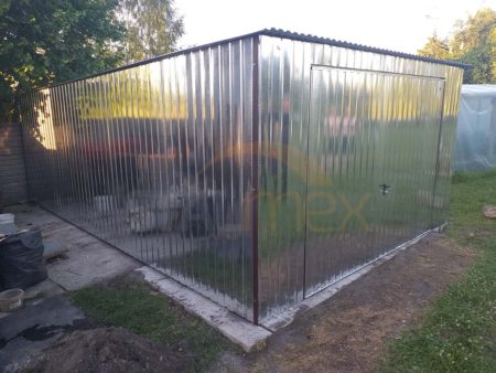 Garaż blaszany ocynkowany 4×6×2,18 - spad dachu do tyłu, brama uchylna