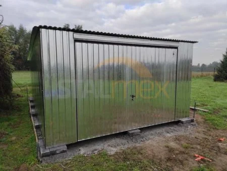 Garaż blaszany ocynkowany 4×6×2,18 - spad dachu do tyłu, brama uchylna