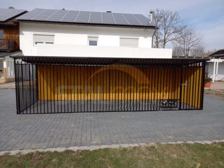 Kojec dla psa zabudowany drewnem 6×2