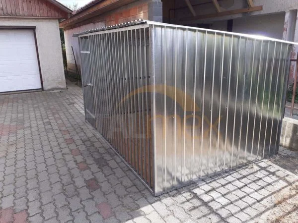 Ocynkowany kojec dla psa 3x2 ściany pokryte blachą - obrazek 3