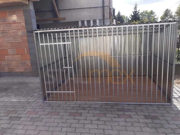 Ocynkowany kojec dla psa 3x2 ściany pokryte blachą - obrazek 2
