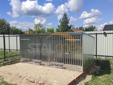 Podwójny kojec dla psa ocynkowany 4x2 ściany pokryte blachą